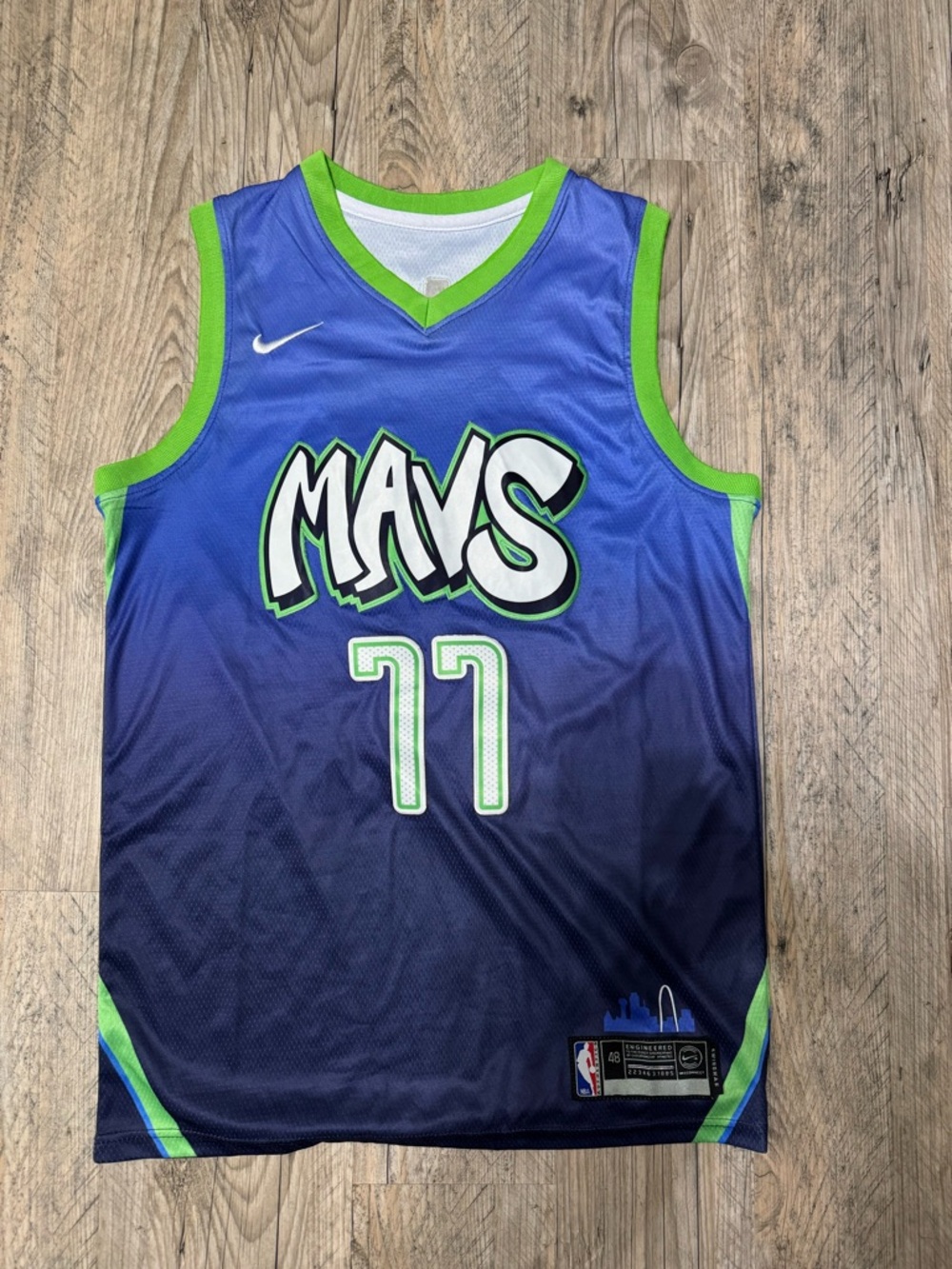 Nike Blue and Green Mavericks Luka Dončić #77 Jersey